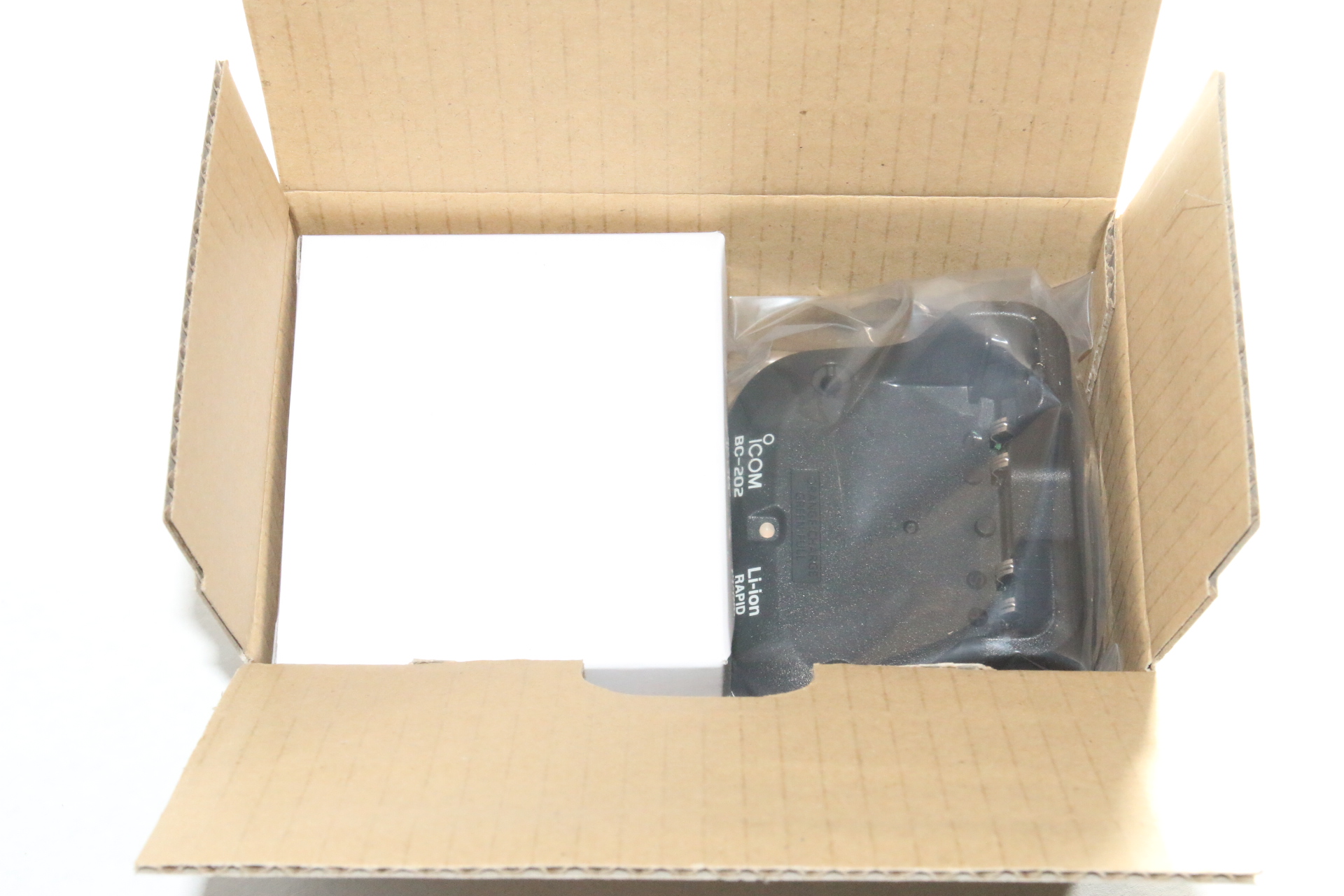 Icom BC-202IP3L Tisch-Schnelllader