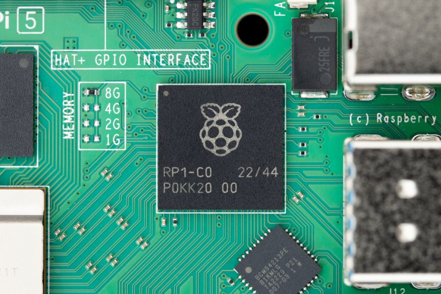 Raspberry Pi 5 (2 GB RAM)
